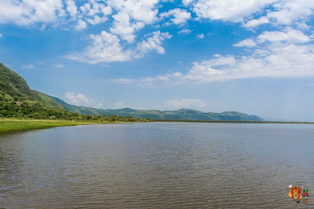 Kenya & Tanzania MID RANGE Safari 12 Days 11 Nights